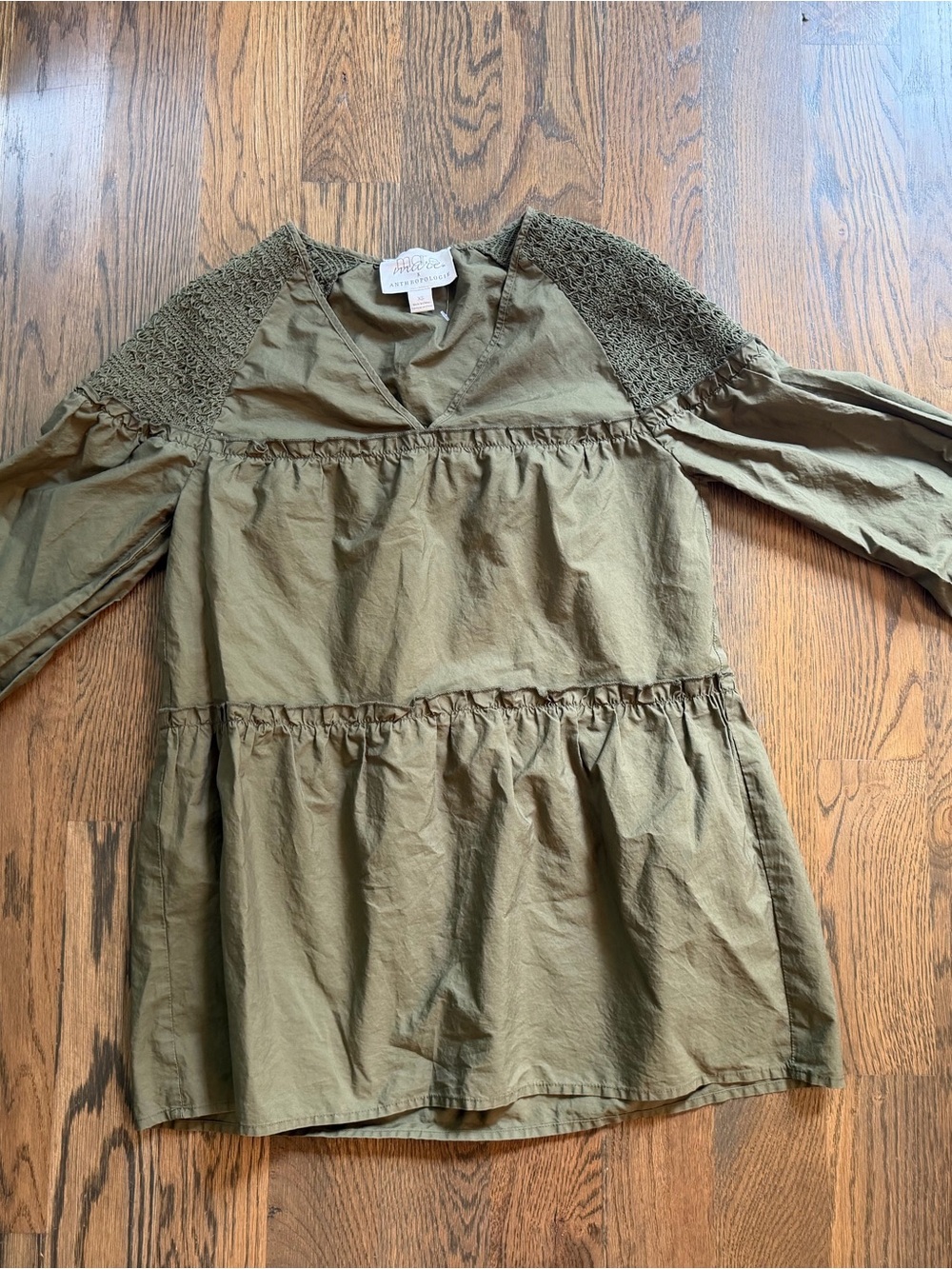 Anthropologie Mare Mare Renee
Smocked Tunic Blouse Olive Green
Sz XS Petite